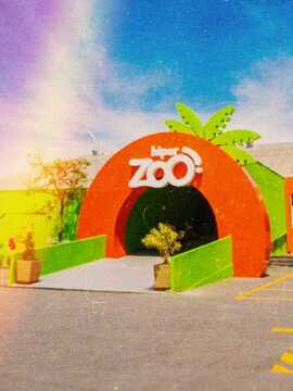 Entrada em arco laranja da HiperZoo