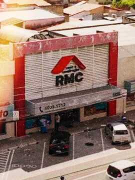 Fachada frontal da loja RMC