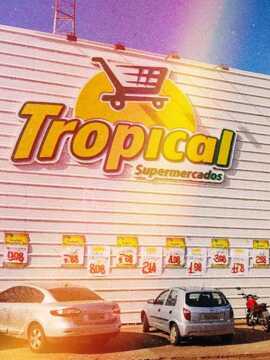 Fachada frontal do supermercado Tropical