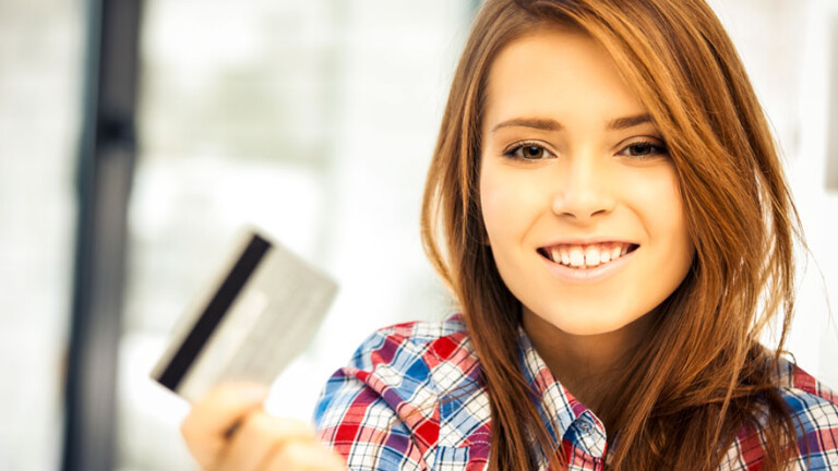 Cartões movimentaram mais de R$ 1 trilhão no Brasil