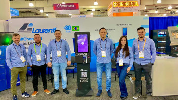 Equipe CISS no stand da NRF 2023